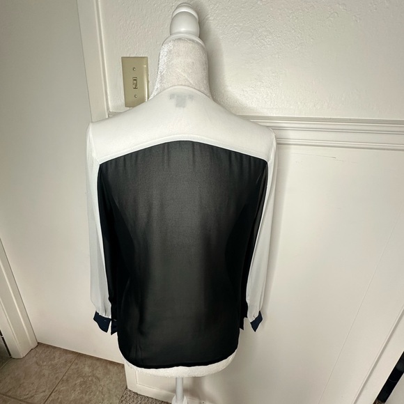 Ann Taylor Asymmetrical Blue Blouse Small petite - Picture 4 of 9